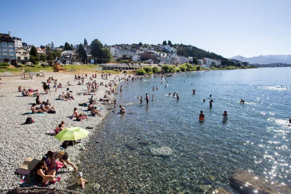 Altas temperaturas, playas colmadas y los que tuvieron que trabajar ¡cómo sufrieron!