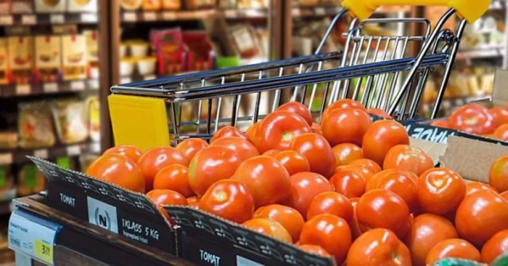 ¿Hay que seguir limpiando las cosas que vienen del supermercado?