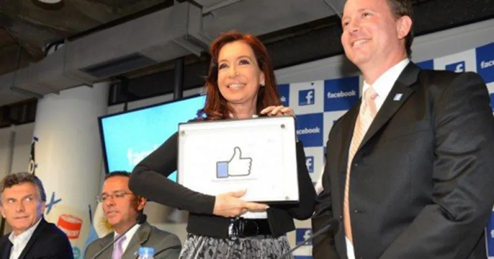 El kirchnerismo quiere que Facebook y Twitter habiliten espacios gratuitos para la campaña