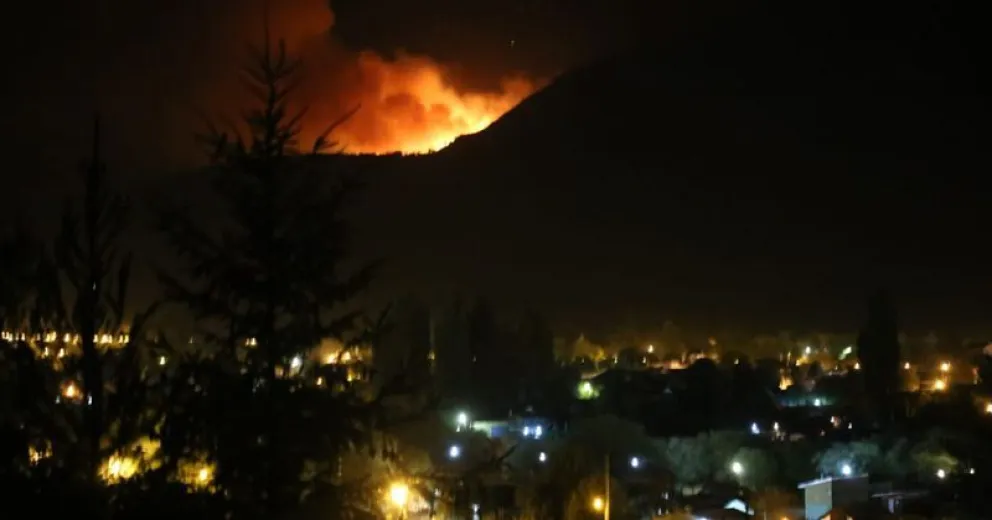 Se viven momentos de extrema tensión por el incendio de Cuesta del Ternero