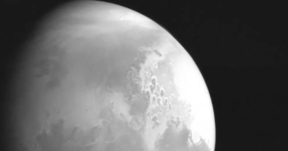 La sonda china Tianwen-1 envió la primera foto de Marte