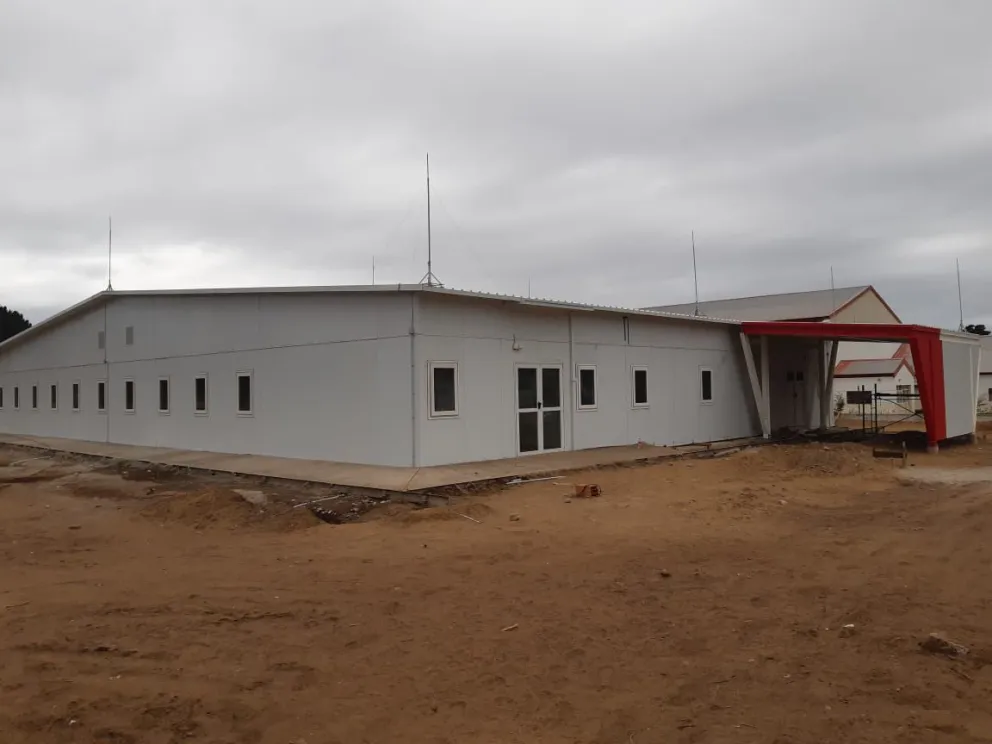 Está casi terminado el hospital modular
