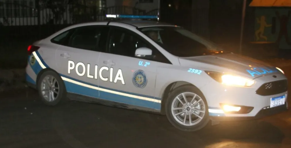 Música alta y hasta banda en vivo: desbarataron una fiesta clandestina con treinta y cuatro participantes 