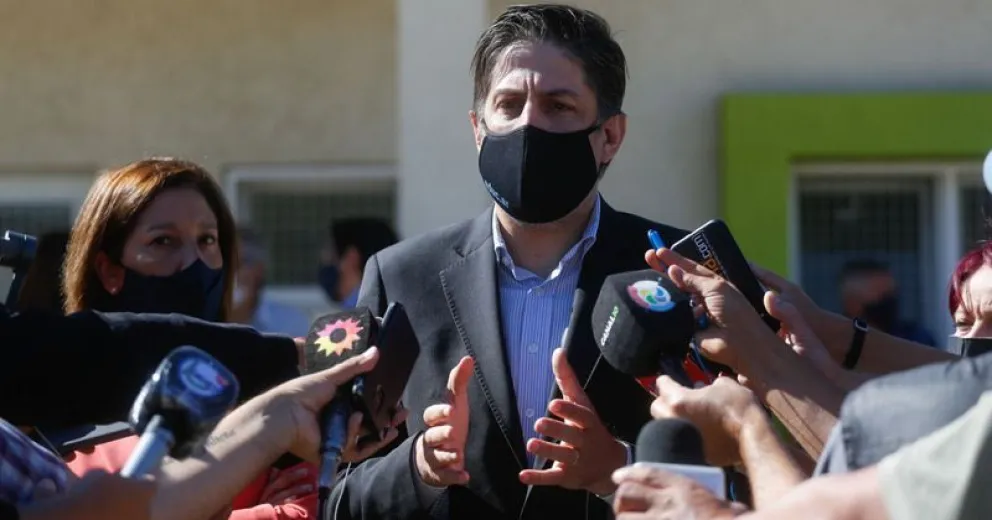 Para el ministro Trotta la escuela "puede ser un lugar seguro"