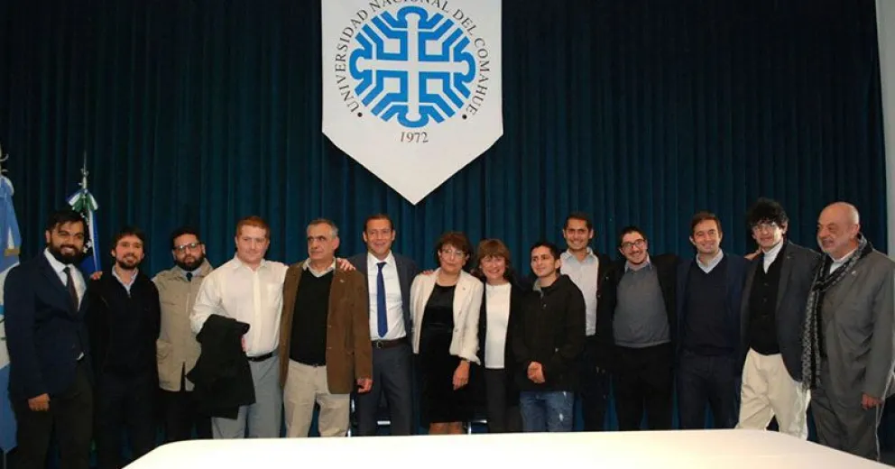 “Fortalecer la formación de los  jóvenes”, fue el deseo del reelecto rector de la Universidad Nacional del Comahue