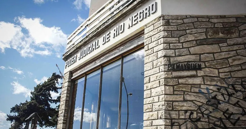Tres años en suspenso por dos tentativas de robo