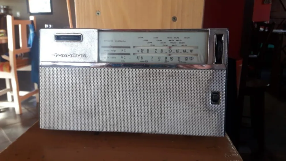 EMOCIONES ENCONTRADAS: La radio del viejo