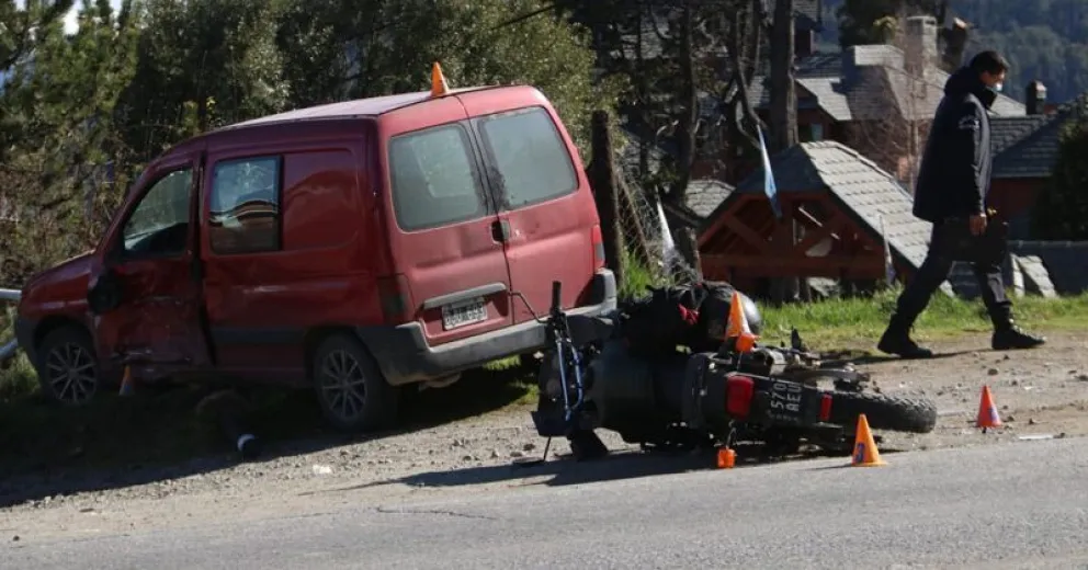 Un motociclista herido tras un choque en Bustillo  