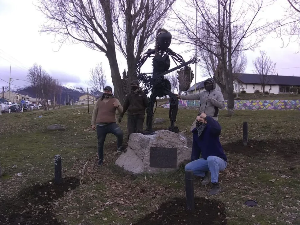 Esculturas de artesanos llegaron a los barrios