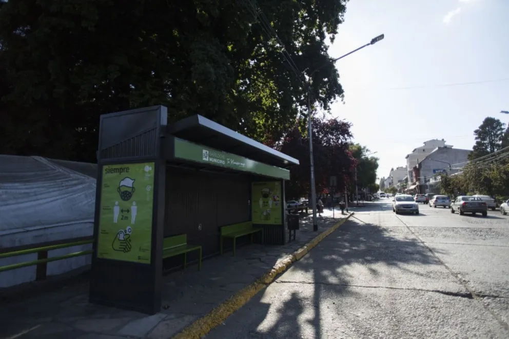 Fracasaron las reuniones y Bariloche seguirá sin colectivos