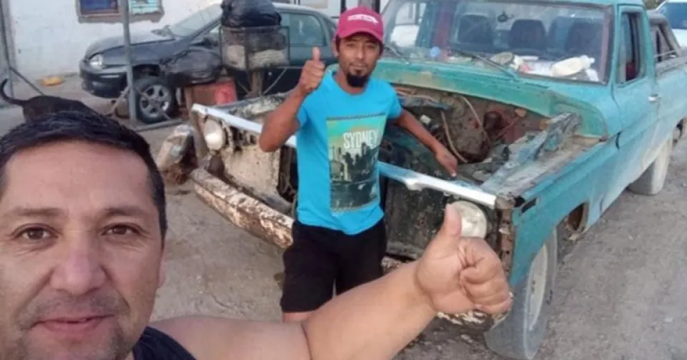 La selfie más buscada del momento: con el Pulpero y su famosa F-100