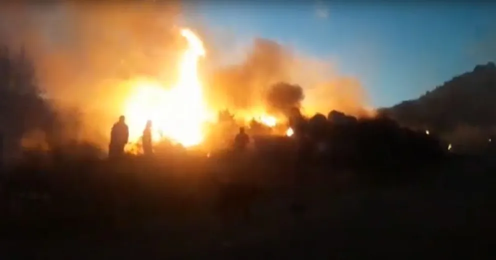 Temor por incendio que amenazó con alcanzar viviendas