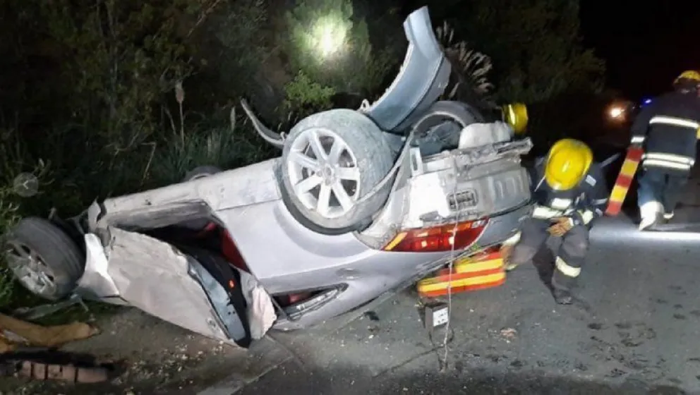 Manejaba borracho y destrozó su Audi cuando iba a una fiesta clandestina