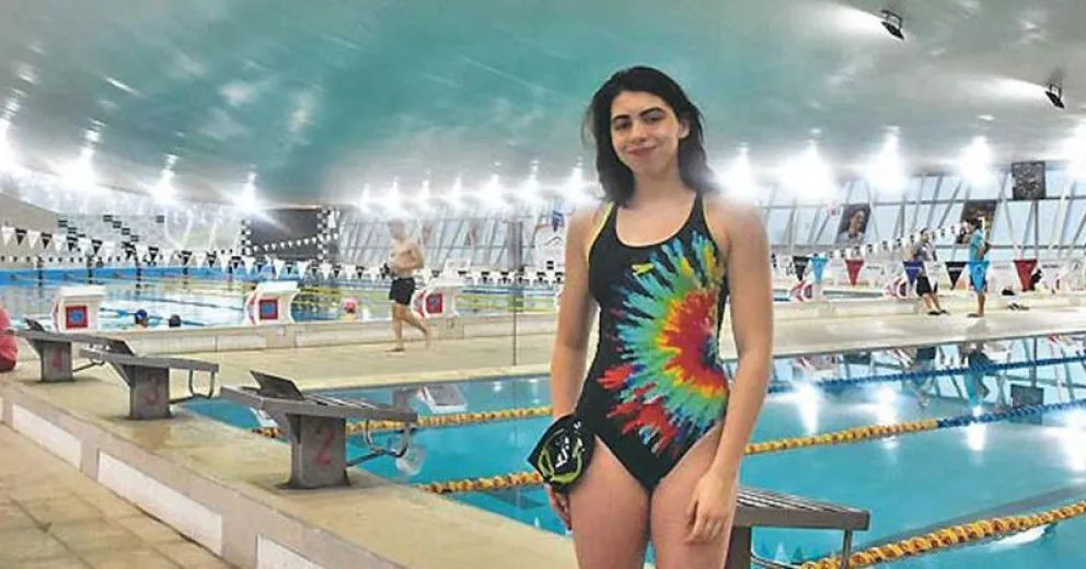 Anna Huusmann arrasó en los 400 libres y en la misma distancia de combinados en el Metropolitano