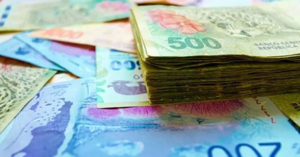 AUH comenzó a cobrar $2.000 y $3.000 extra: ¿A quiénes les corresponde?