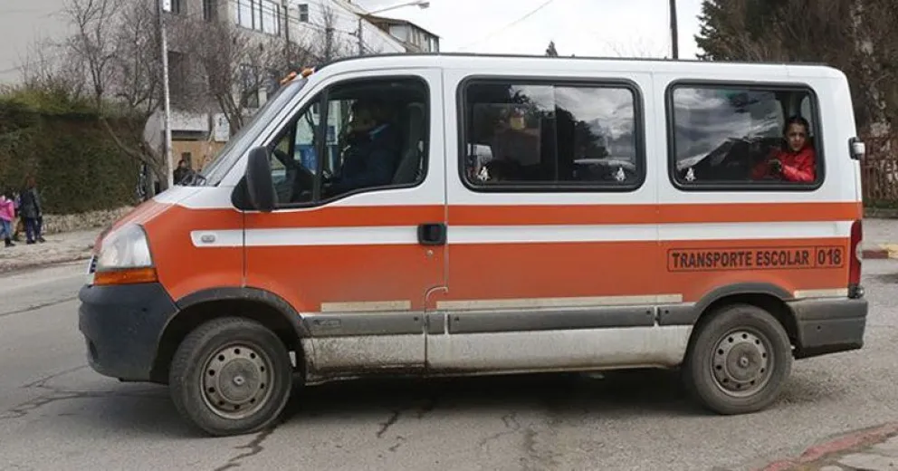 Transportistas quieren ser "esenciales" para que los vacunen