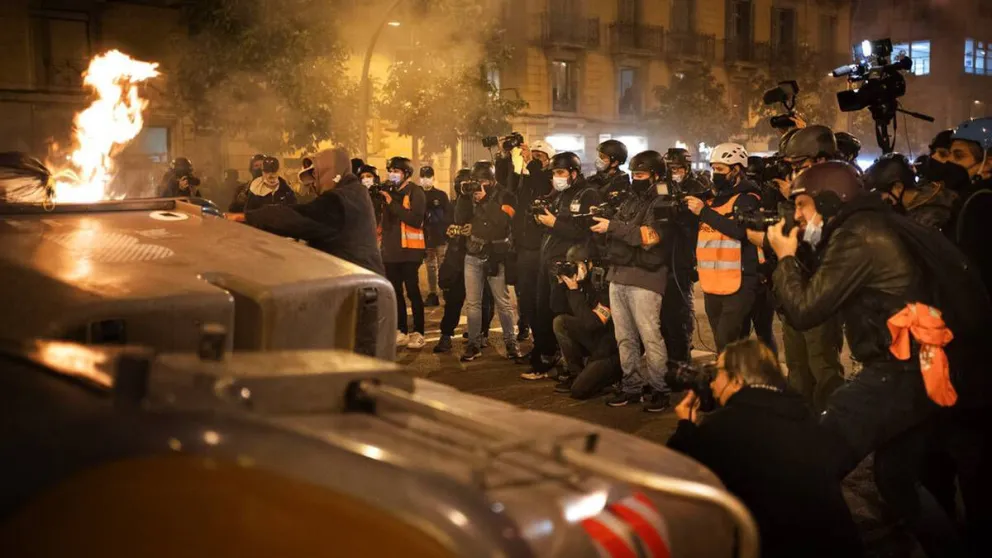 Sexta noche de protestas en España por el encarcelamiento del rapero