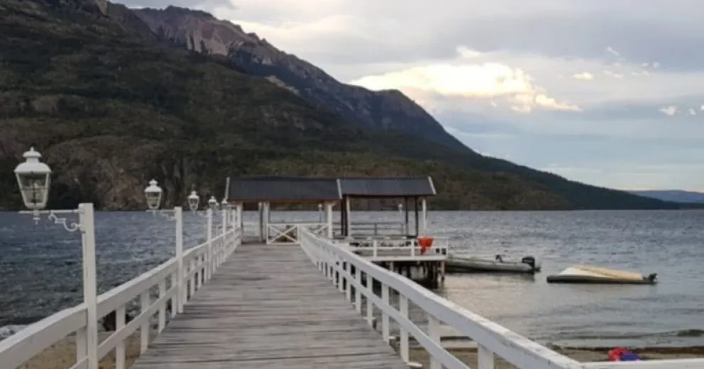 Intensa búsqueda de un hombre desaparecido en el lago Epuyén