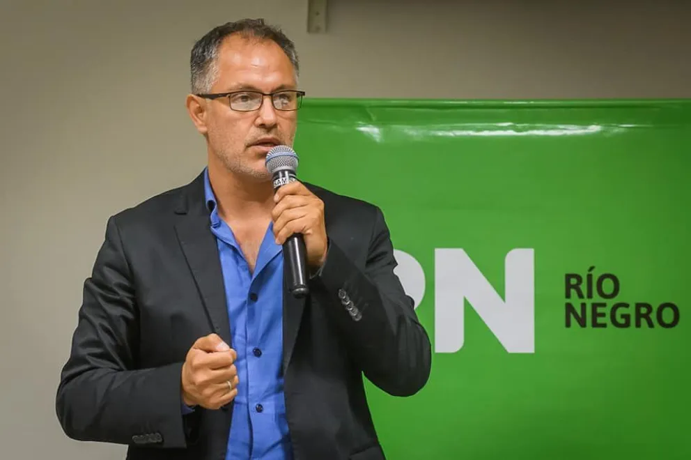 ¿Quién es Carrizo, el nuevo Secretario de Educación de Río Negro?