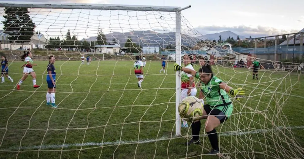 Pinocho se despachó con una goleada
