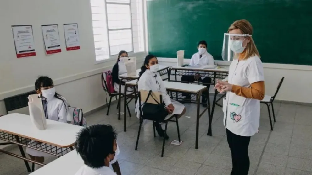 Comenzará la vacunación para los docentes de todo el país