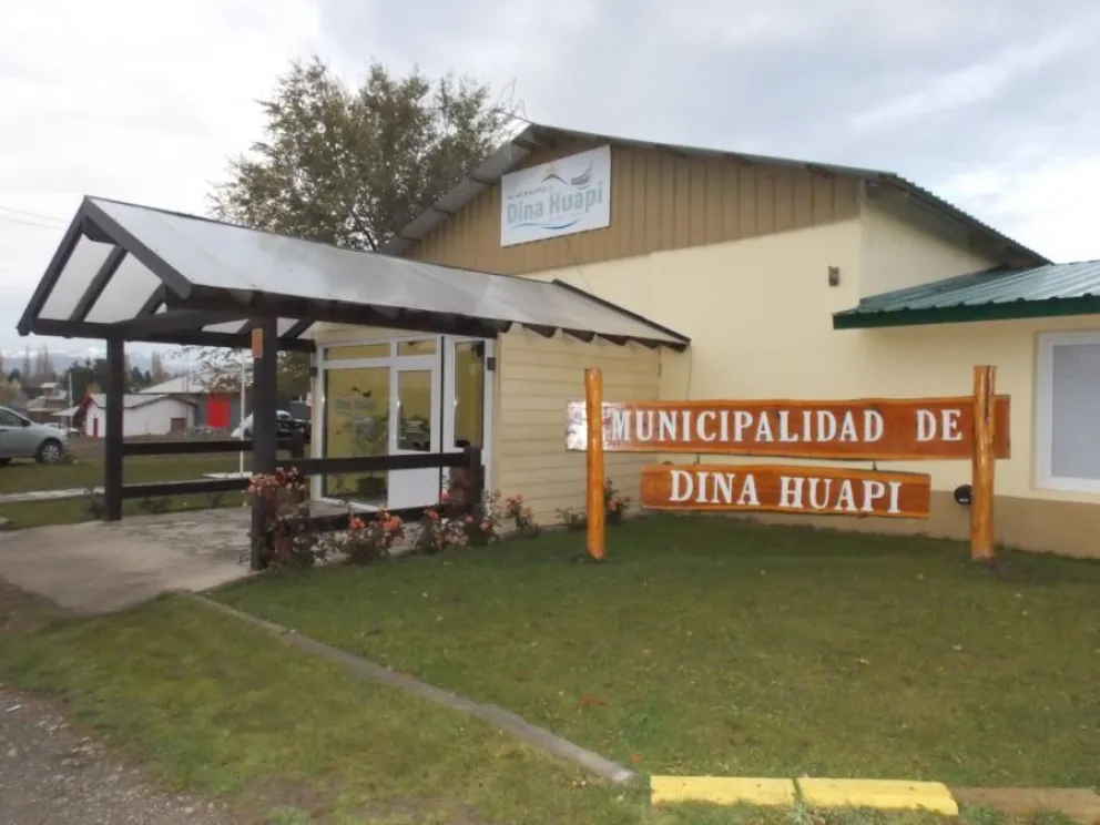 Siguen las voces contra las obras cloacales en Dina Huapi