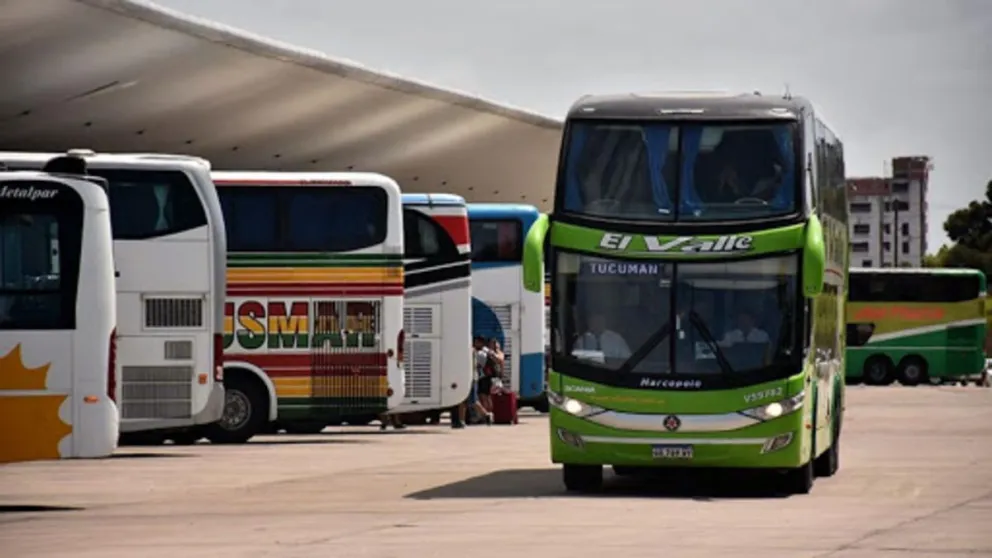 Hubo acuerdo y se levantó el paro nacional anunciado por la UTA