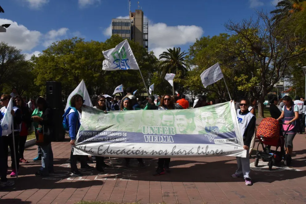 El aumento nacional a docentes marca la cancha para la paritaria con la Unter