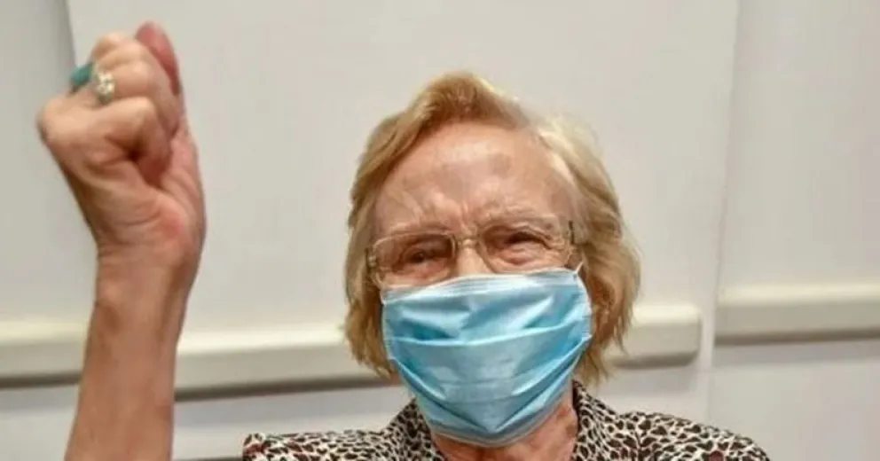 La vacunada número 1 millón en la Argentina es Elsa, una mujer de 90 años