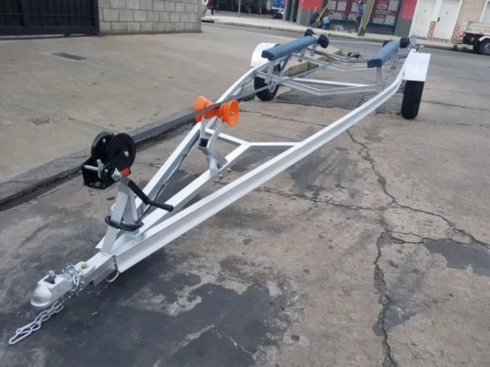 Cuáles son las normas de seguridad para transportar un remolque