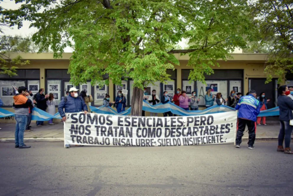 Comienzan a armar el rompecabezas salarial con los profesionales de la salud