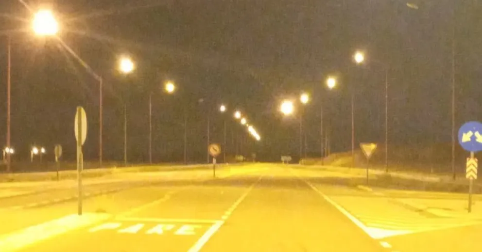 Vialidad Nacional reparó las luminarias del acceso a Maquinchao
