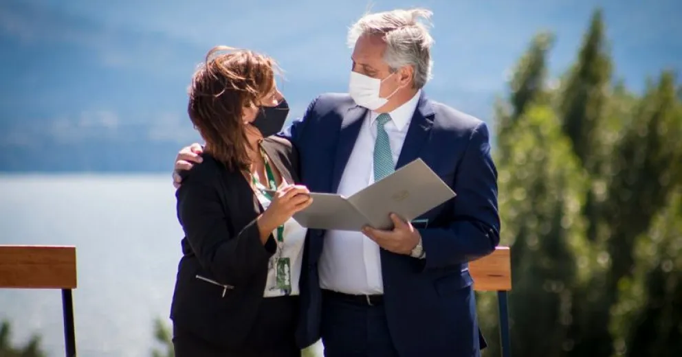 Arabela Carreras y Alberto Fernández en Bariloche. 