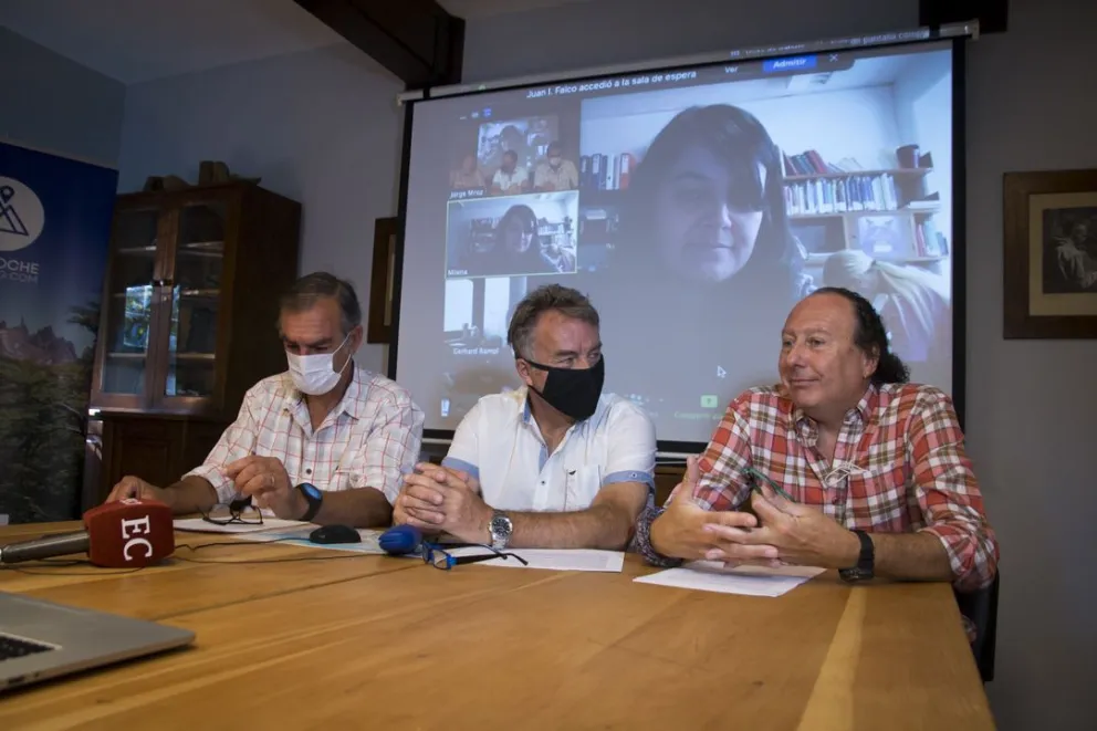 Presentaron el archivo digital del Club Andino