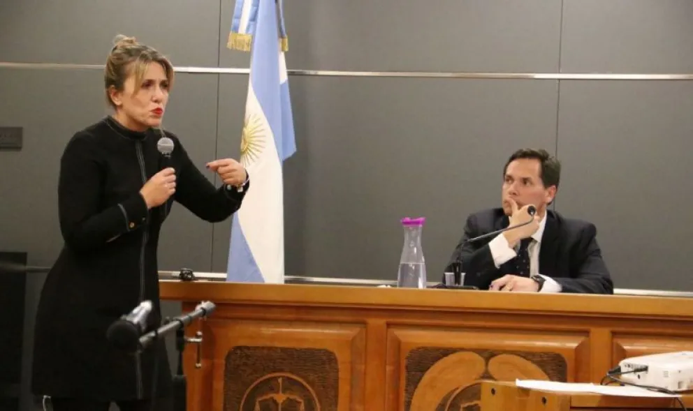 La denuncia contra Cendón contiene gravísimos hechos. 