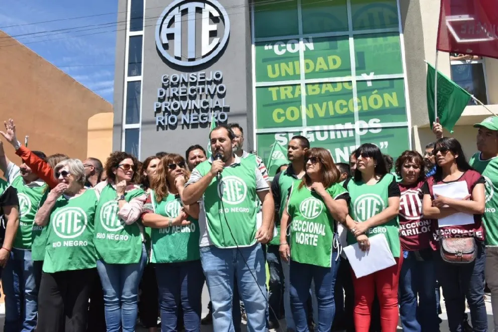 ATE aprobó el estado de asamblea y busca negociar una propuesta superadora
