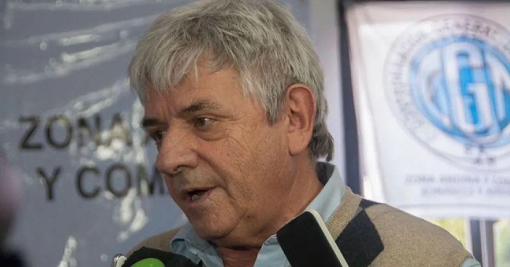 Defensor de Erika Fontela aseguró: "Molestan los intereses en lago Escondido, no se deja coimear y por eso la quieren echar"
