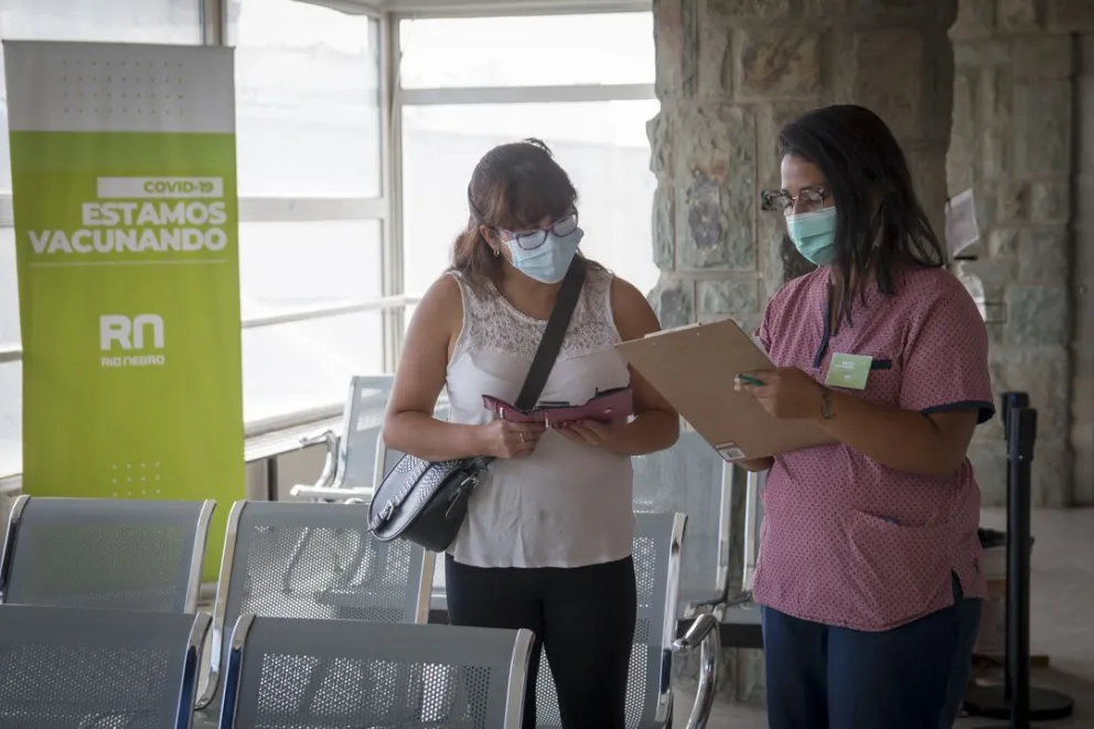 Docentes: cómo es la inscripción y cuál es el grupo que puede vacunarse contra el COVID-19