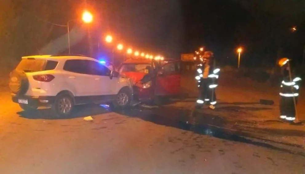 Violenta colisión frontal en el ingreso sur a El Bolsón