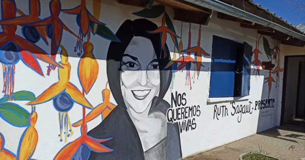 Por el 8M, el Centro de salud del barrio El Frutillar se llamó "Ruth Sagaut"