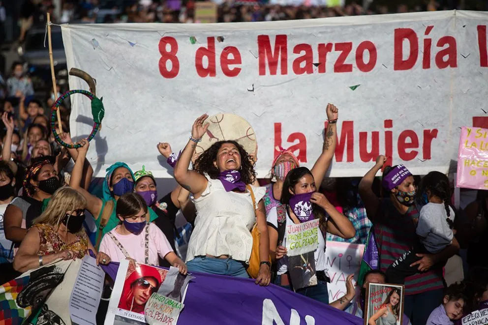 Laura Méndez: “Lo importante es saber revisar los micromachismos que tenemos incorporados”