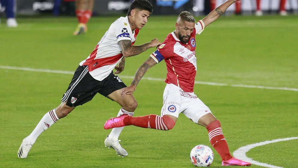 Sobre la hora Argentinos le ganó a River por la Copa de La Liga