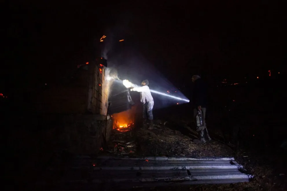 Listado de evacuados y de personas que aún no logran ubicar luego del incendio
