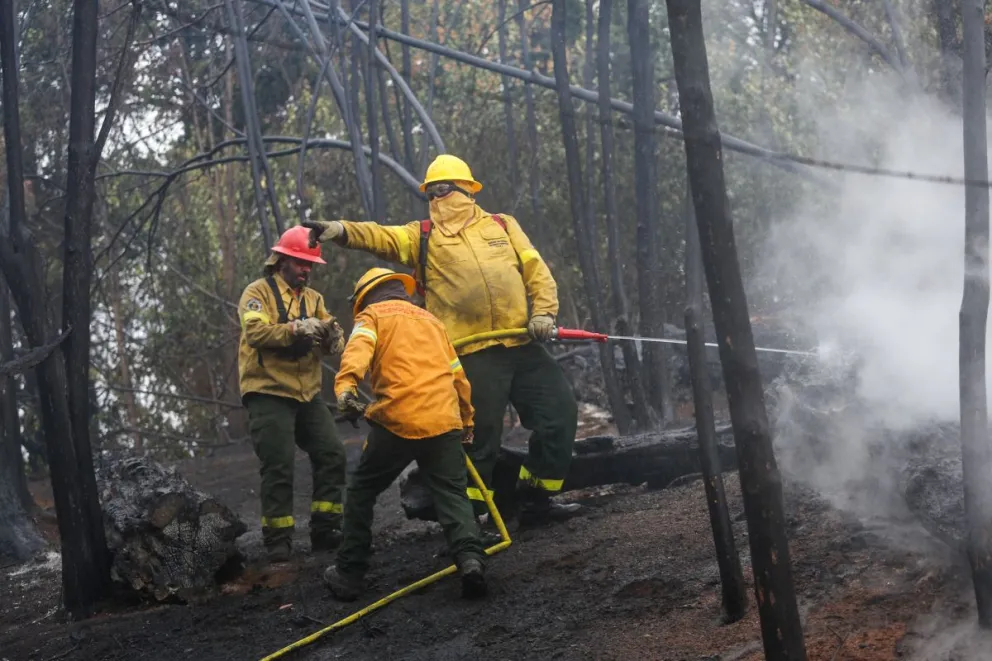 Altas temperaturas podrían complicar el incendio de la Comarca durante el fin de semana