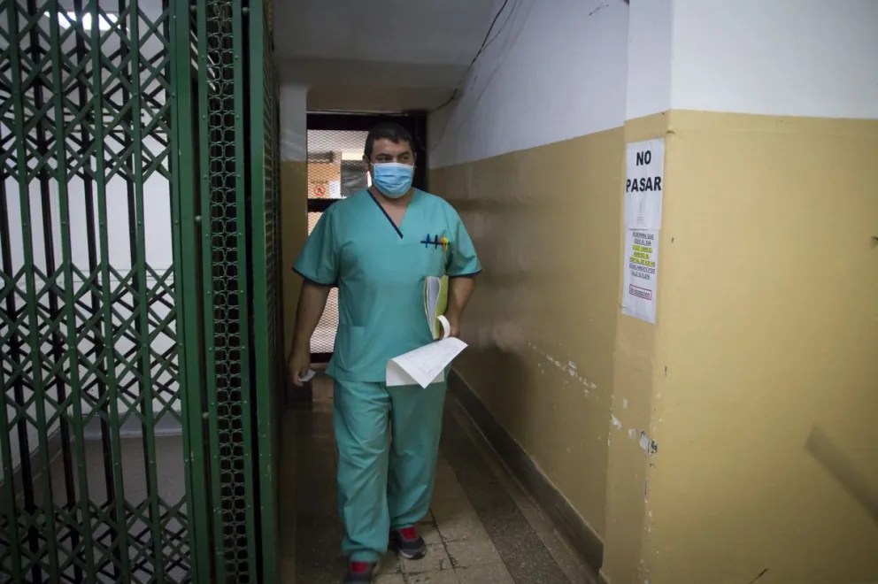 En Río Negro las altas casi duplicaron a los nuevos casos