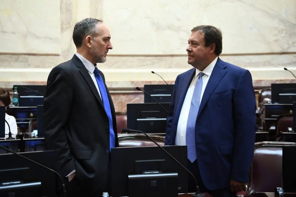 Senadores impulsan ley para tipificar el delito de ambiente