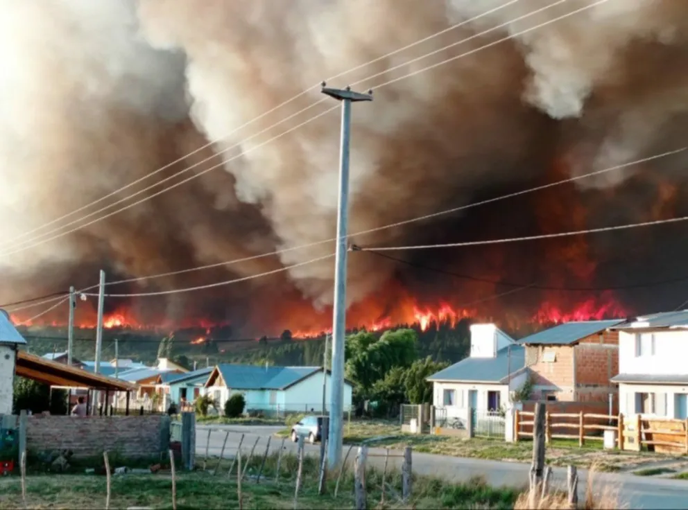 Weretilneck exigió justicia y aportó datos sobre los posibles autores de los incendios