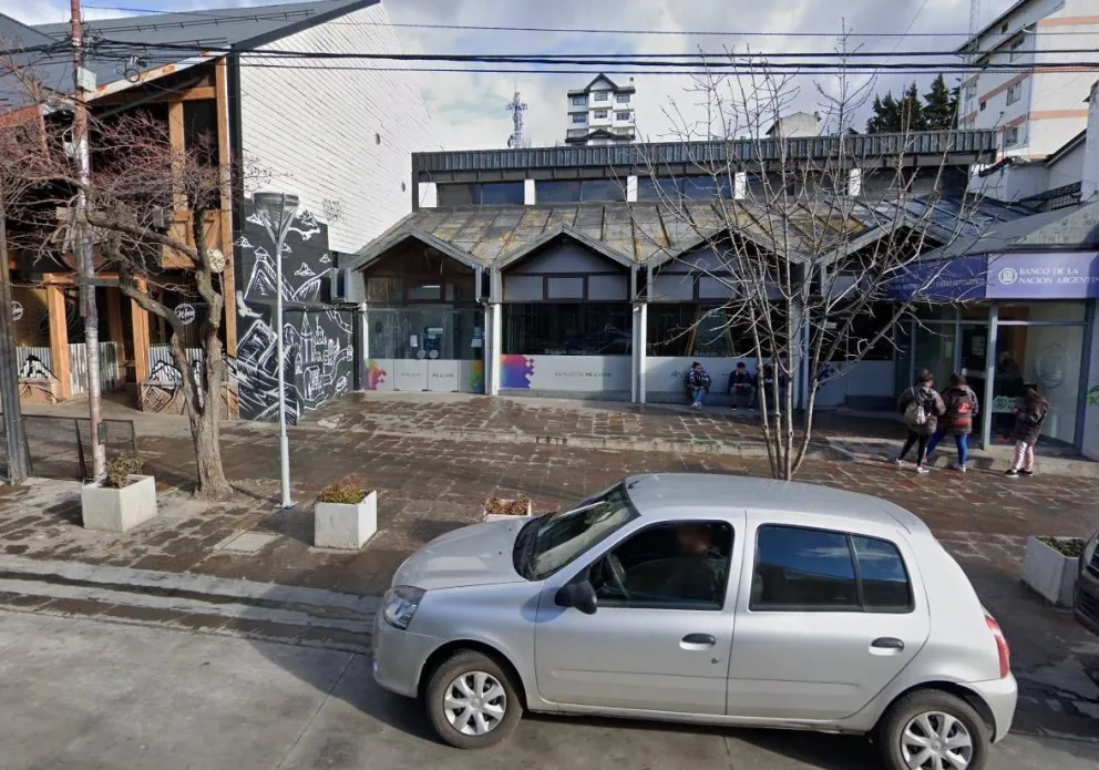 Algunas dependencias no cuentan con personal para la atención al público.