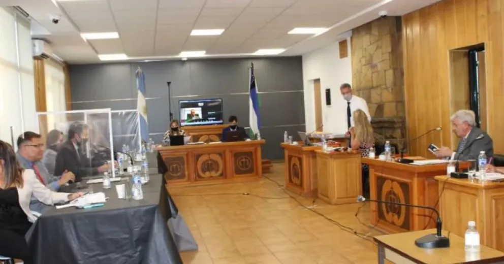 Mediocridad del machismo Vs. la entereza de la mujer