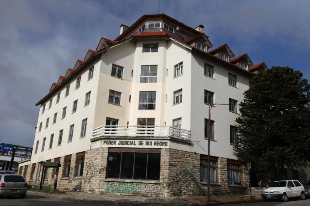 un hombre fue condenado a tres años de prisión efectiva.